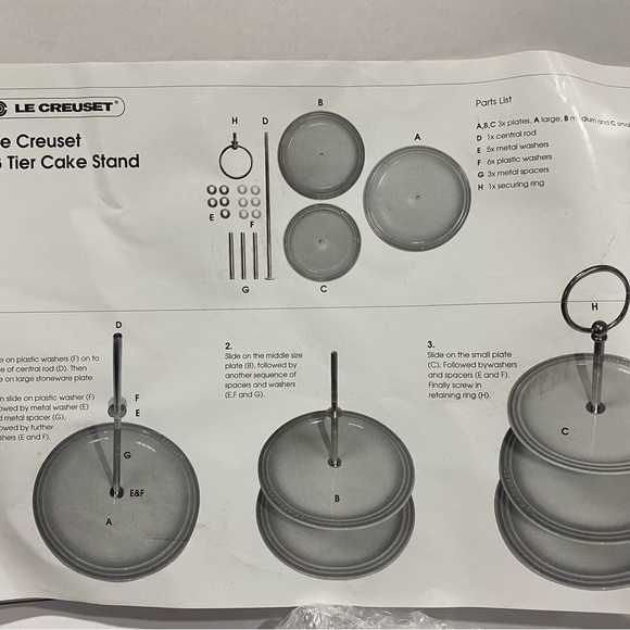 NIB Le Creuset Cassis 3-Tier cake/dessert stand - Picture 3 of 3
